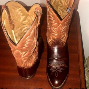 Cowboy Boots/Western Boots